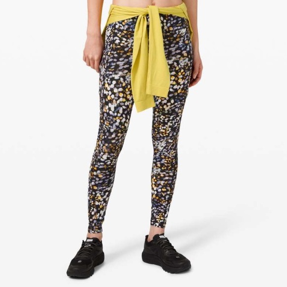 lululemon athletica Pants - LULULEMON Speed Up Tight 28" *Full-On Luxtreme
Metropolis Glow Multi Size 4